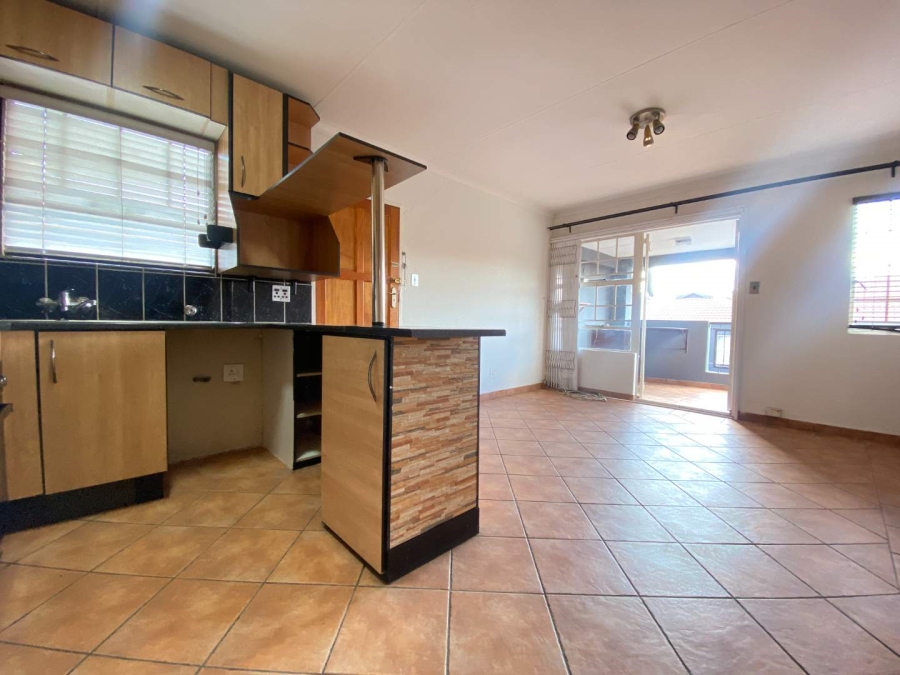 3 Bedroom Property for Sale in Linmeyer Gauteng