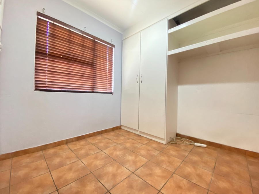 3 Bedroom Property for Sale in Linmeyer Gauteng