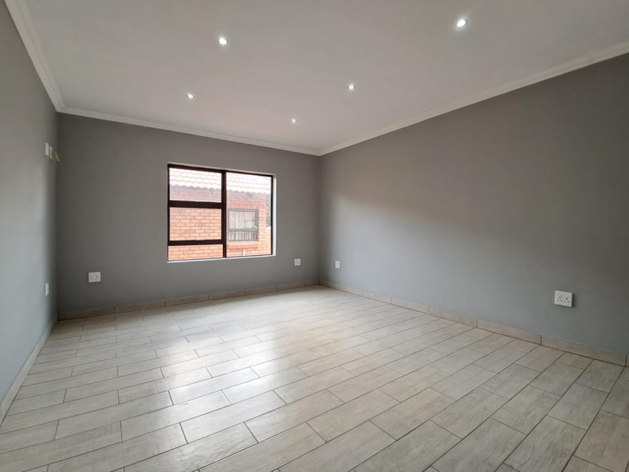 3 Bedroom Property for Sale in Raceview Gauteng