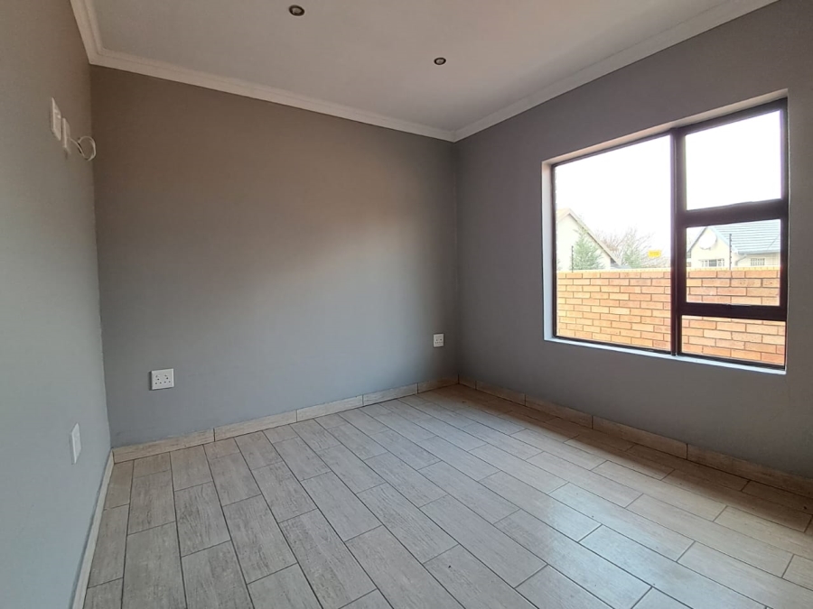 3 Bedroom Property for Sale in Raceview Gauteng