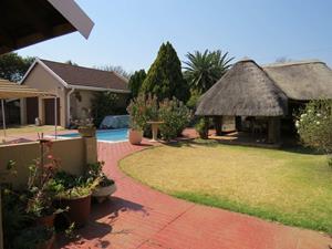 To Let 1 Bedroom Property for Rent in Brackenhurst Gauteng