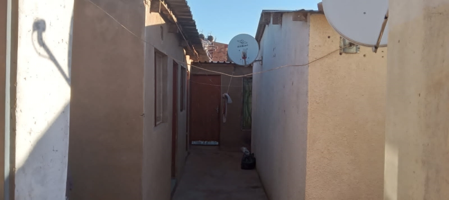 2 Bedroom Property for Sale in Leboeng Section Gauteng