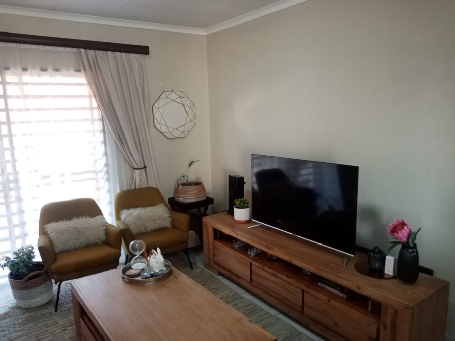 To Let 2 Bedroom Property for Rent in Groblerpark Gauteng