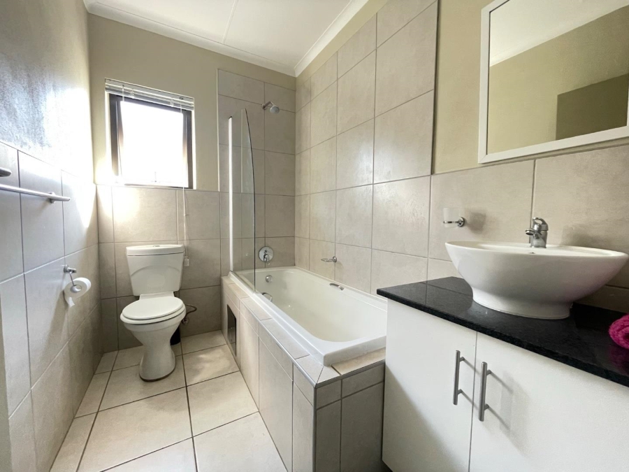 To Let 2 Bedroom Property for Rent in Brentwood Gauteng