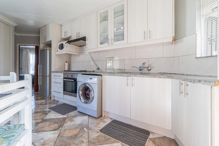 1 Bedroom Property for Sale in Radiokop Gauteng