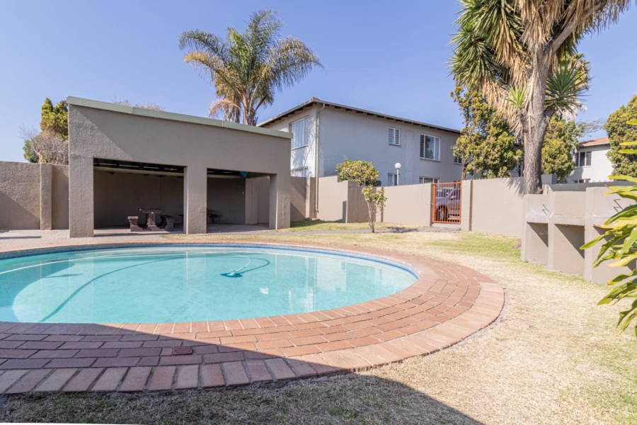 1 Bedroom Property for Sale in Radiokop Gauteng