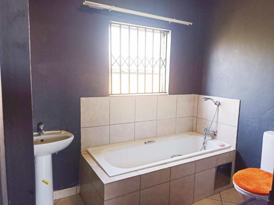 3 Bedroom Property for Sale in Dawn Park Gauteng