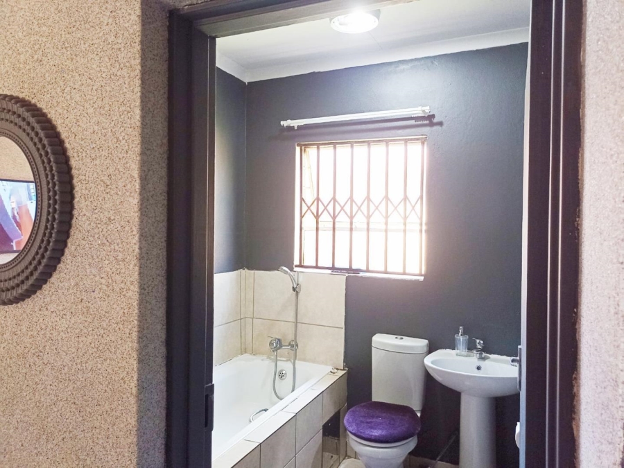 3 Bedroom Property for Sale in Dawn Park Gauteng