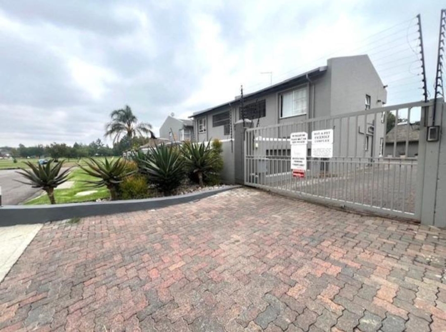 2 Bedroom Property for Sale in Raceview Gauteng