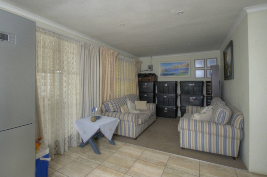 3 Bedroom Property for Sale in Crown Gardens Gauteng