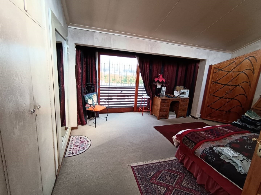 To Let 5 Bedroom Property for Rent in Baileys Muckleneuk Gauteng