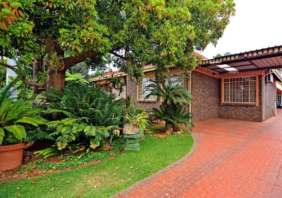 4 Bedroom Property for Sale in Florauna Gauteng