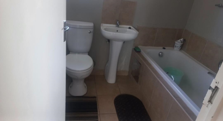 2 Bedroom Property for Sale in Savanna City Gauteng