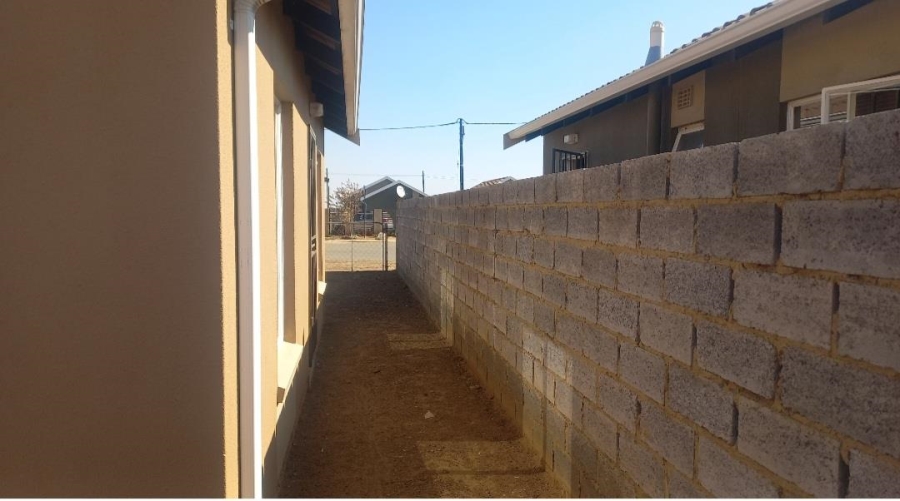 2 Bedroom Property for Sale in Savanna City Gauteng