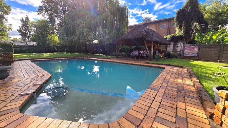 4 Bedroom Property for Sale in Brackenhurst Gauteng