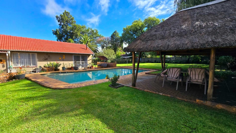 4 Bedroom Property for Sale in Brackenhurst Gauteng