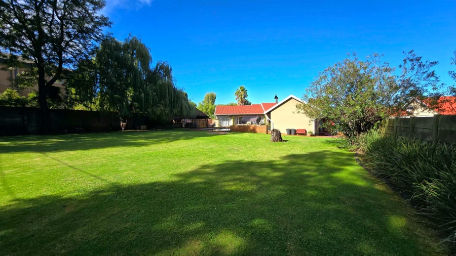 4 Bedroom Property for Sale in Brackenhurst Gauteng