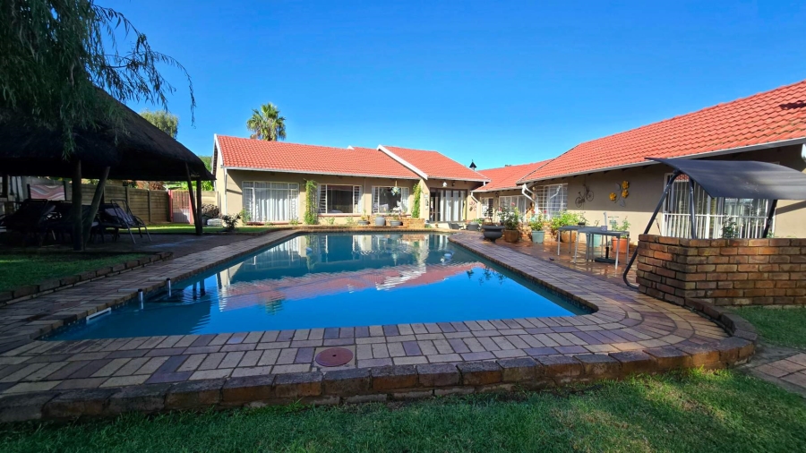 4 Bedroom Property for Sale in Brackenhurst Gauteng