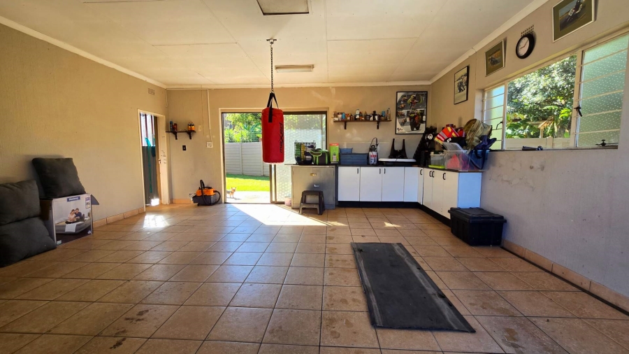 4 Bedroom Property for Sale in Brackenhurst Gauteng