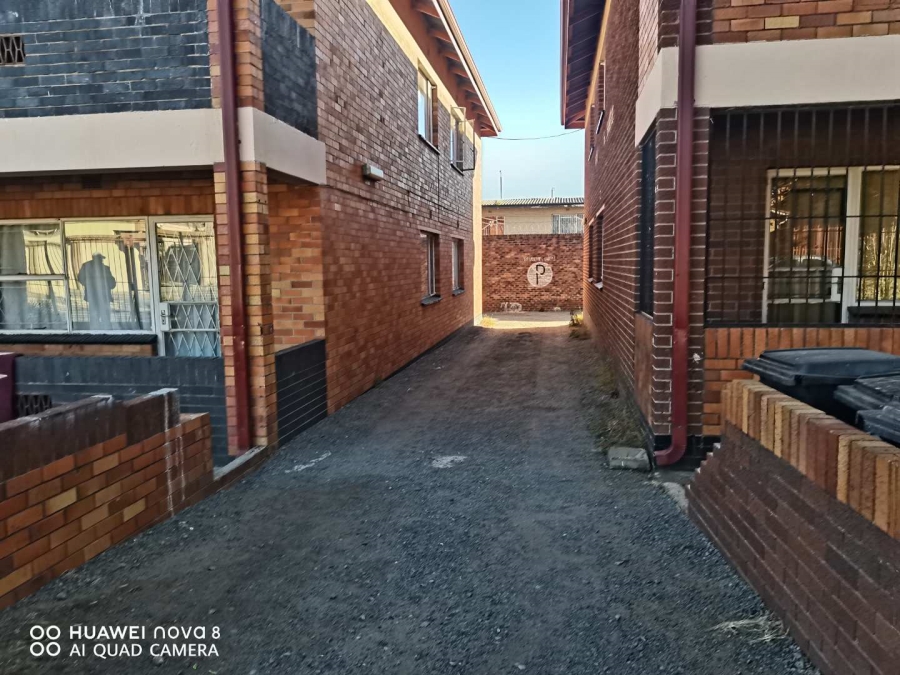 2 Bedroom Property for Sale in Forest Hill Gauteng