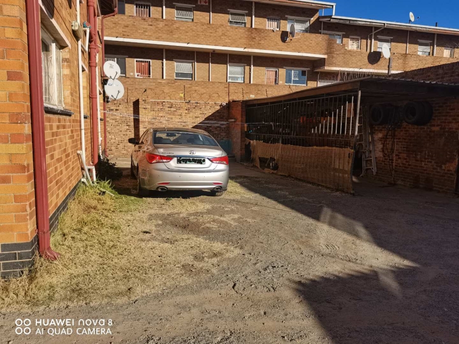 2 Bedroom Property for Sale in Forest Hill Gauteng