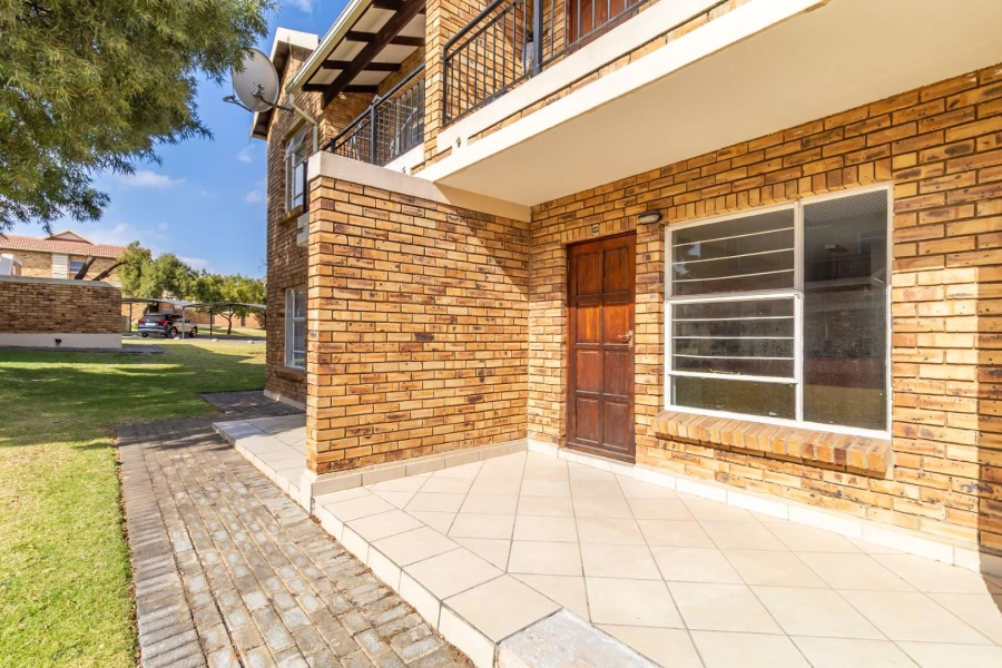 2 Bedroom Property for Sale in Honeydew Gauteng