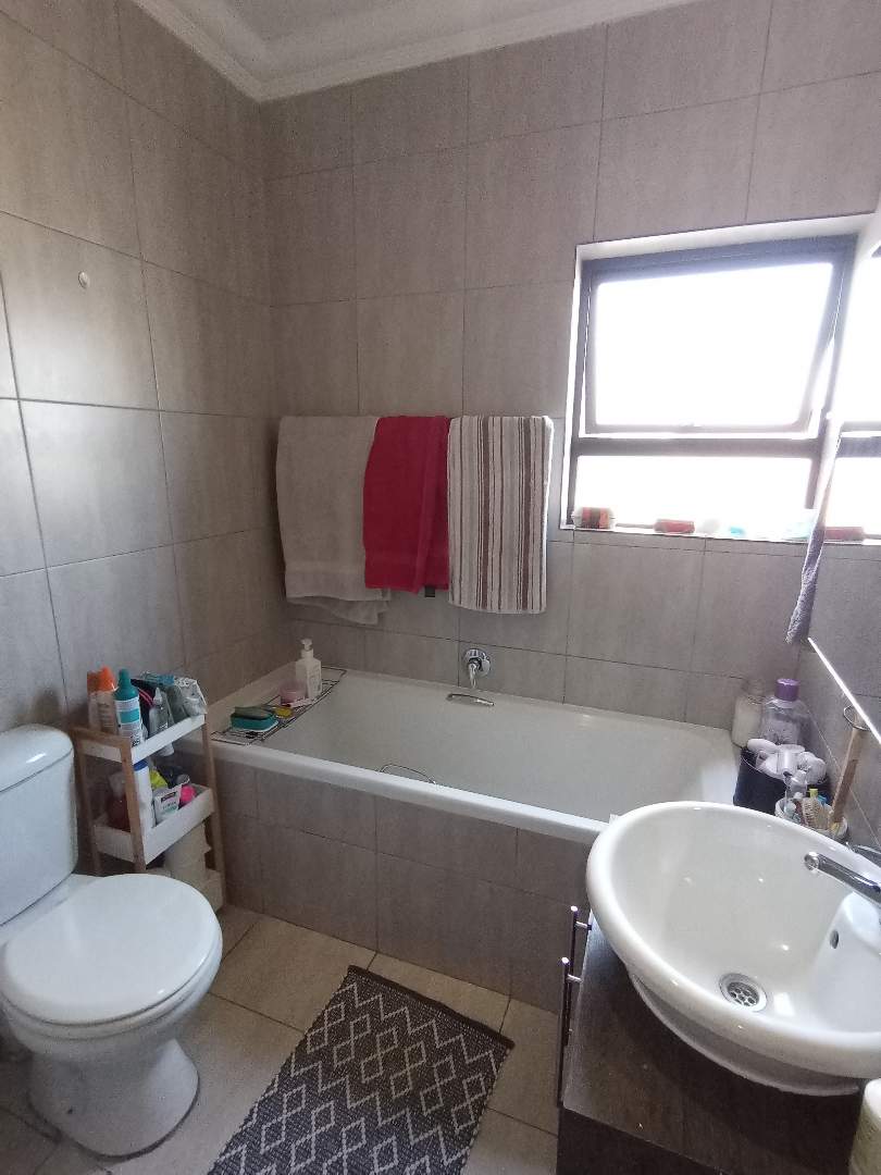 To Let 2 Bedroom Property for Rent in Terenure Gauteng