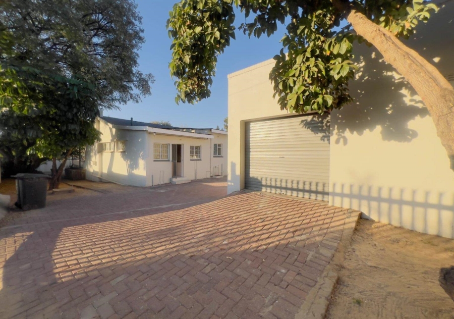 5 Bedroom Property for Sale in Capital Park Gauteng