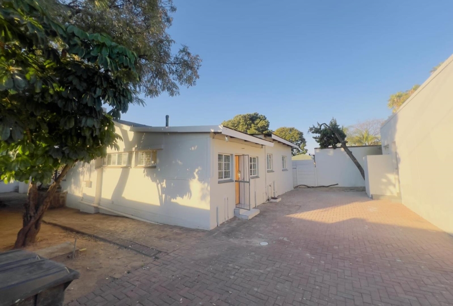 5 Bedroom Property for Sale in Capital Park Gauteng