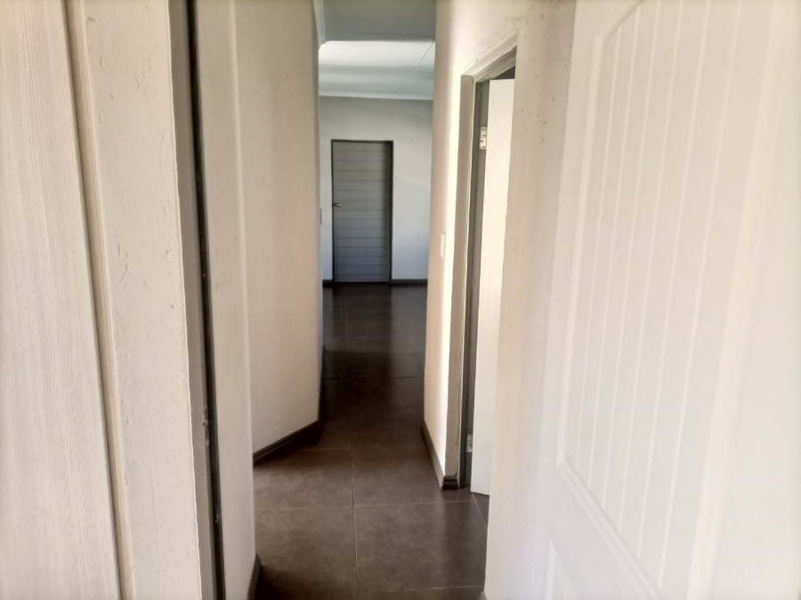 2 Bedroom Property for Sale in Honeydew Gauteng