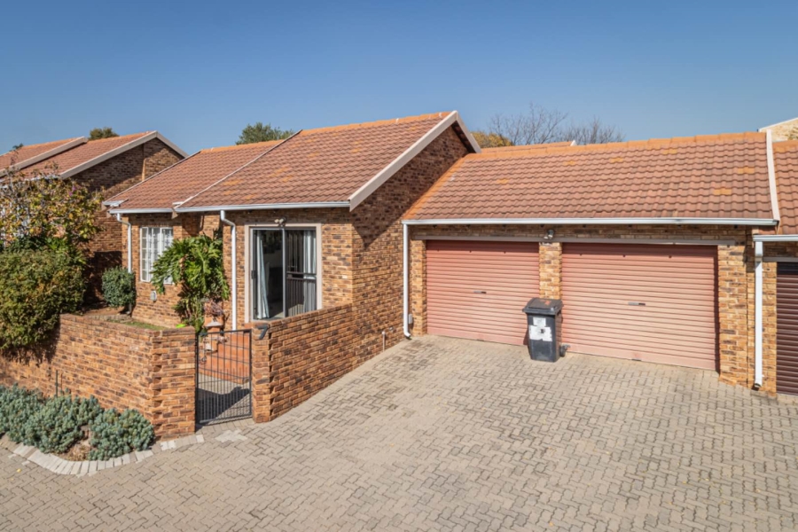 To Let 2 Bedroom Property for Rent in Wilgeheuwel Gauteng