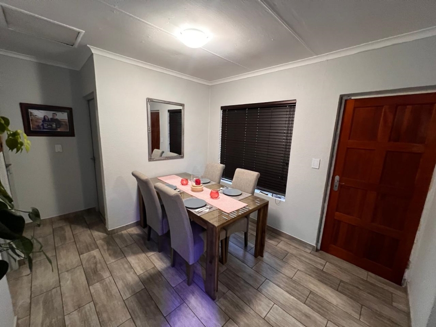 2 Bedroom Property for Sale in Hennopspark Gauteng