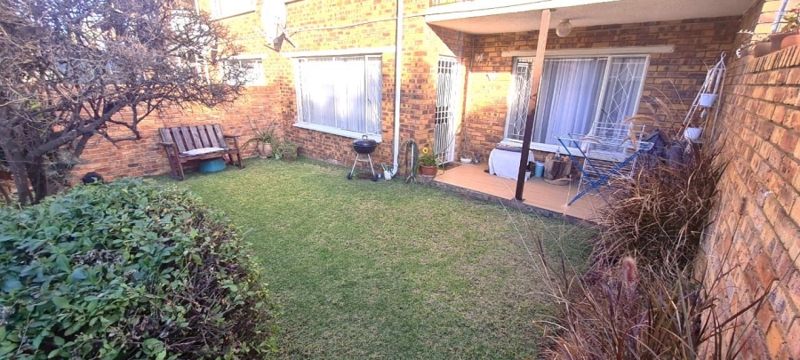 2 Bedroom Property for Sale in New Redruth Gauteng