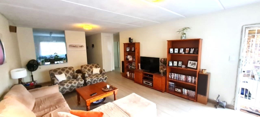 2 Bedroom Property for Sale in New Redruth Gauteng