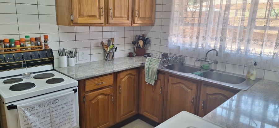 2 Bedroom Property for Sale in New Redruth Gauteng