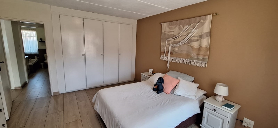 2 Bedroom Property for Sale in New Redruth Gauteng