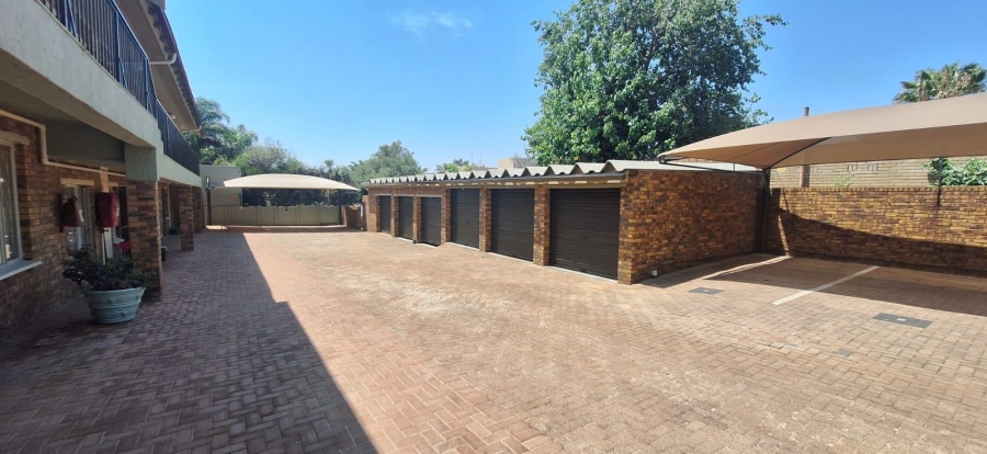 2 Bedroom Property for Sale in New Redruth Gauteng