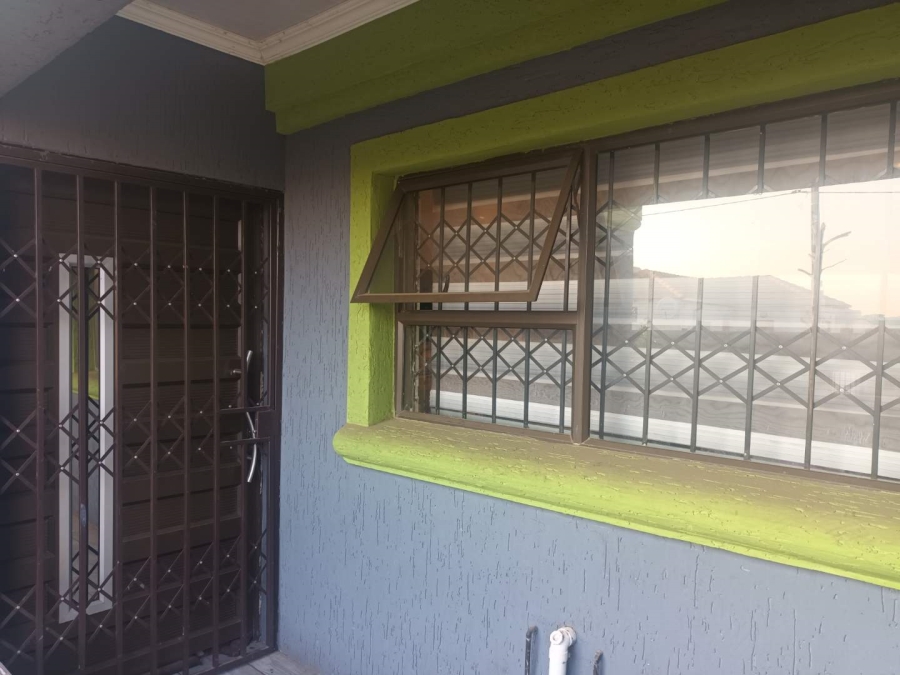 3 Bedroom Property for Sale in Buhle Park Gauteng