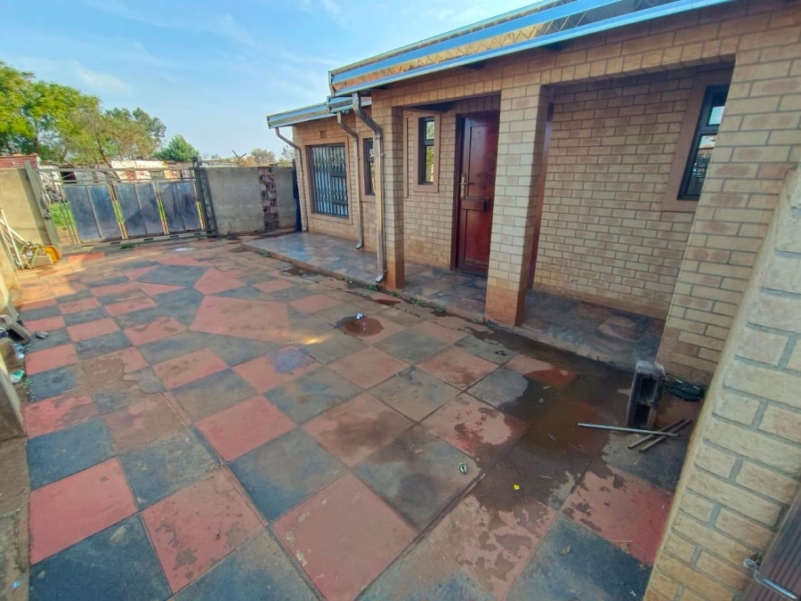 3 Bedroom Property for Sale in Katlehong Gauteng