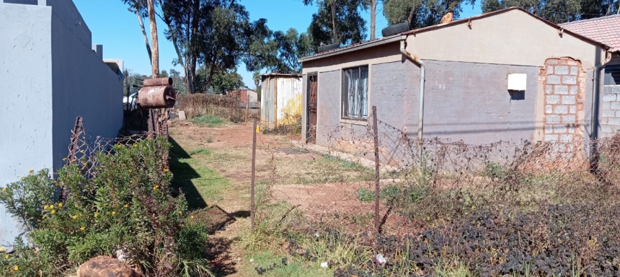 1 Bedroom Property for Sale in Rondebult A H Gauteng