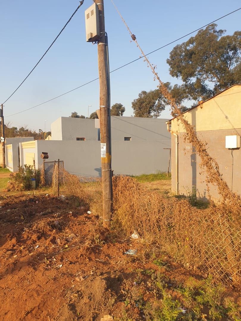 1 Bedroom Property for Sale in Rondebult A H Gauteng