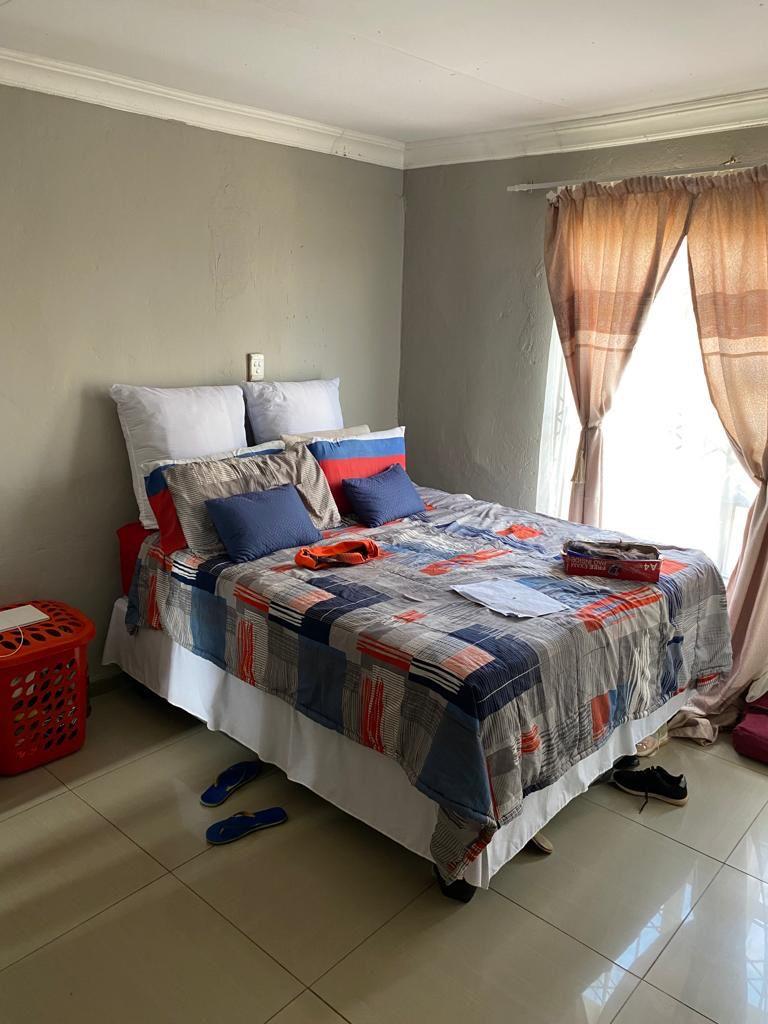 2 Bedroom Property for Sale in Tsakane Gauteng