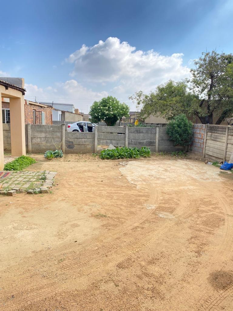 2 Bedroom Property for Sale in Tsakane Gauteng