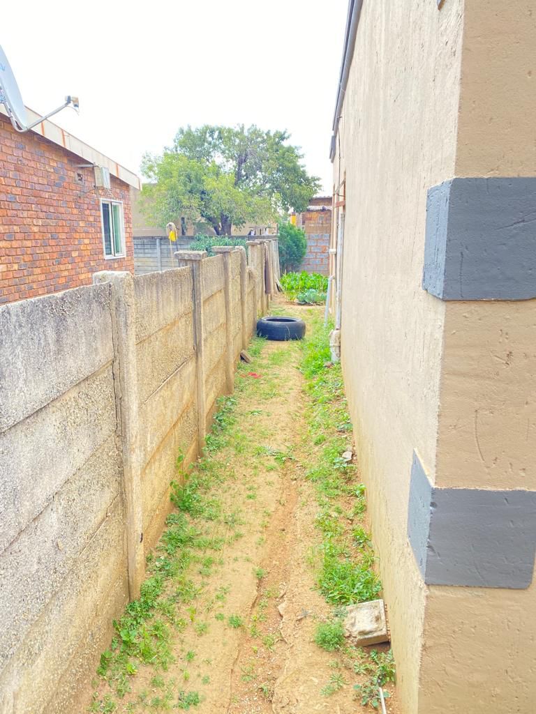 2 Bedroom Property for Sale in Tsakane Gauteng