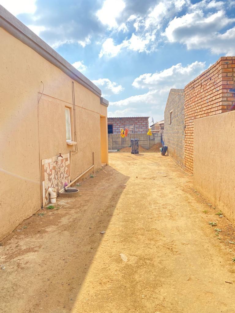 2 Bedroom Property for Sale in Tsakane Gauteng