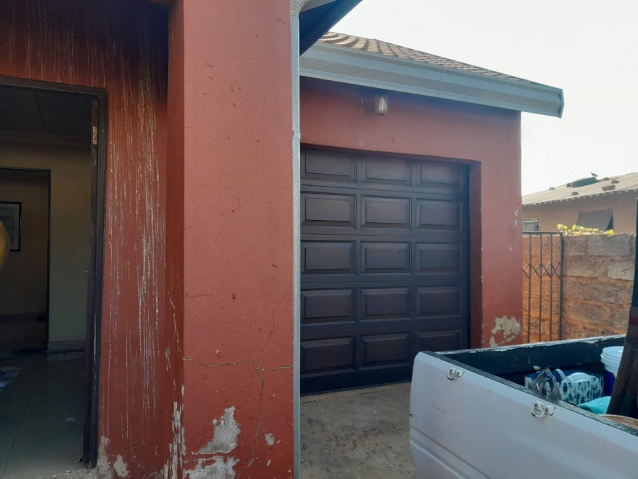 2 Bedroom Property for Sale in Moleleki Ext 3 Gauteng