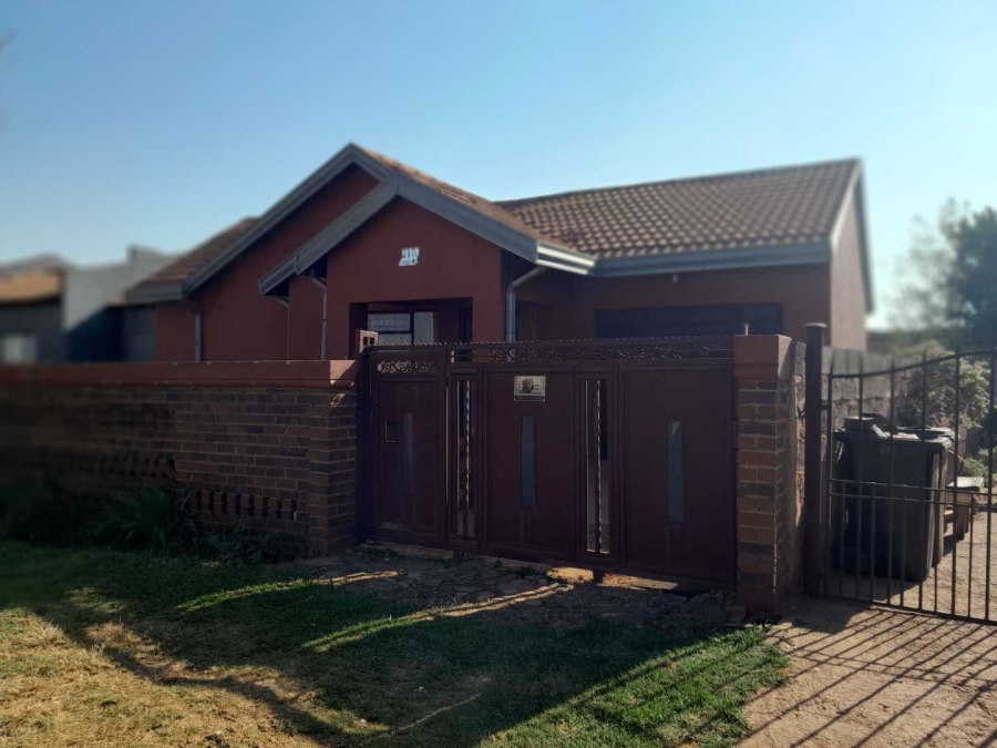 2 Bedroom Property for Sale in Moleleki Ext 3 Gauteng