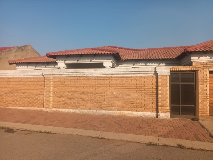 3 Bedroom Property for Sale in Spruit View Gauteng