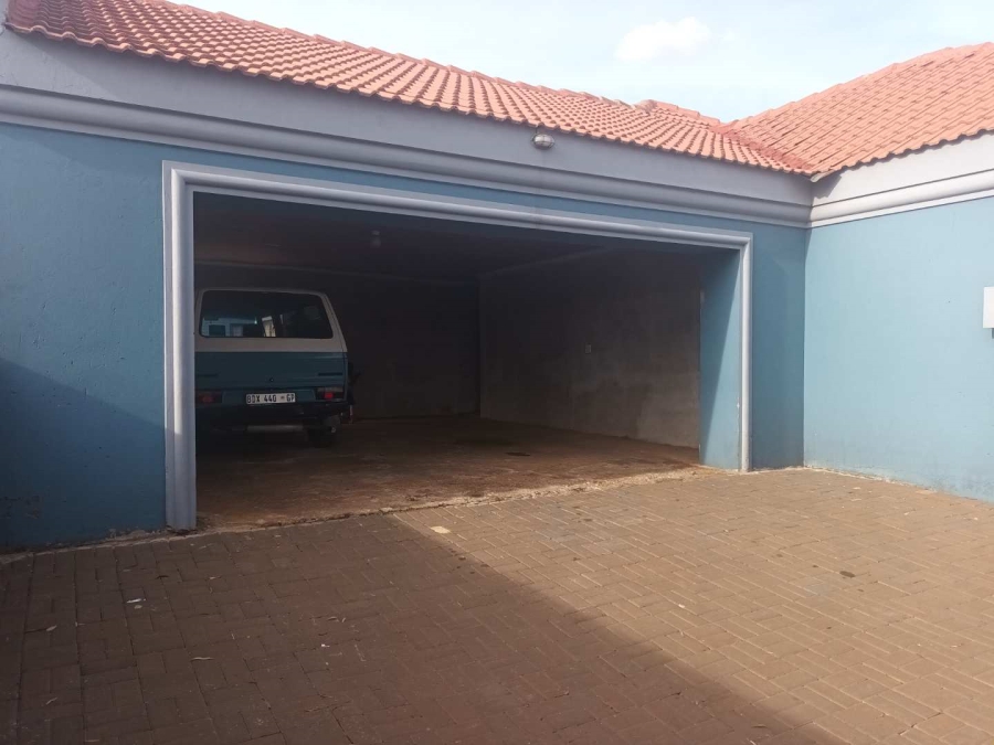 3 Bedroom Property for Sale in Vosloorus Gauteng