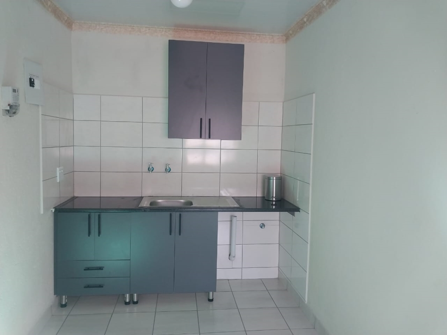 To Let 1 Bedroom Property for Rent in Norkem Park Gauteng